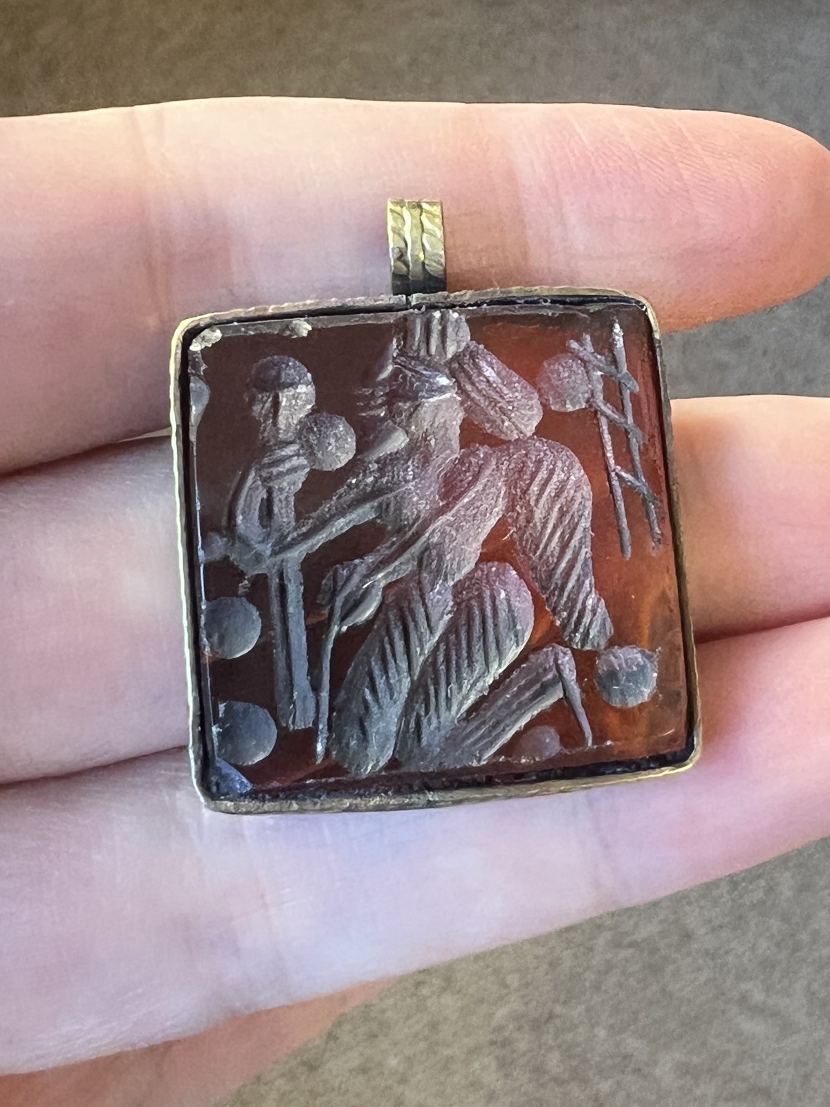Antique style carnelian intaglio seal pendant, Sasanian style, collectible