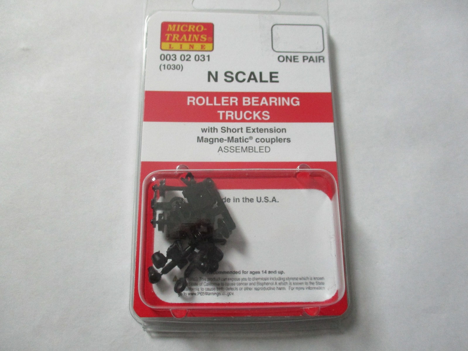 Micro-Trains Stock # 00302031 (1030) Roller Bearing Trucks Short Coupler (N)