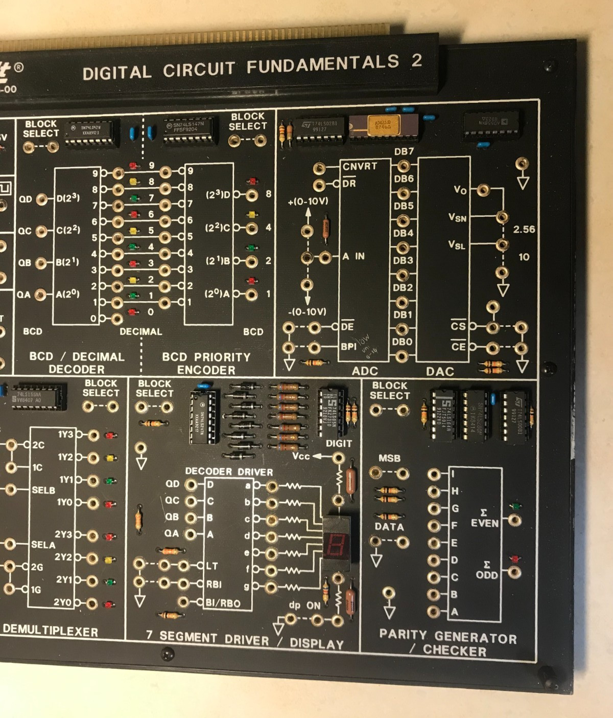 LAB-VOLT Digital Circuit Fundamentals 2 Device Board 91016-20