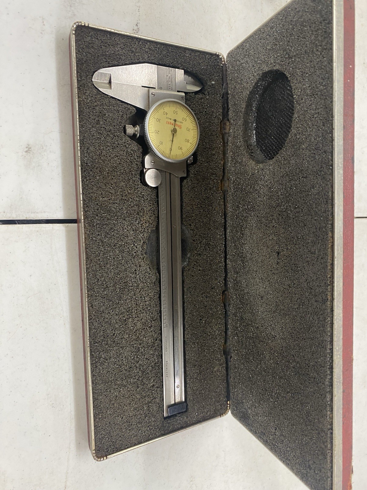 Vintage Starrett No. 120 Dial Caliper 6" With Distressed Case