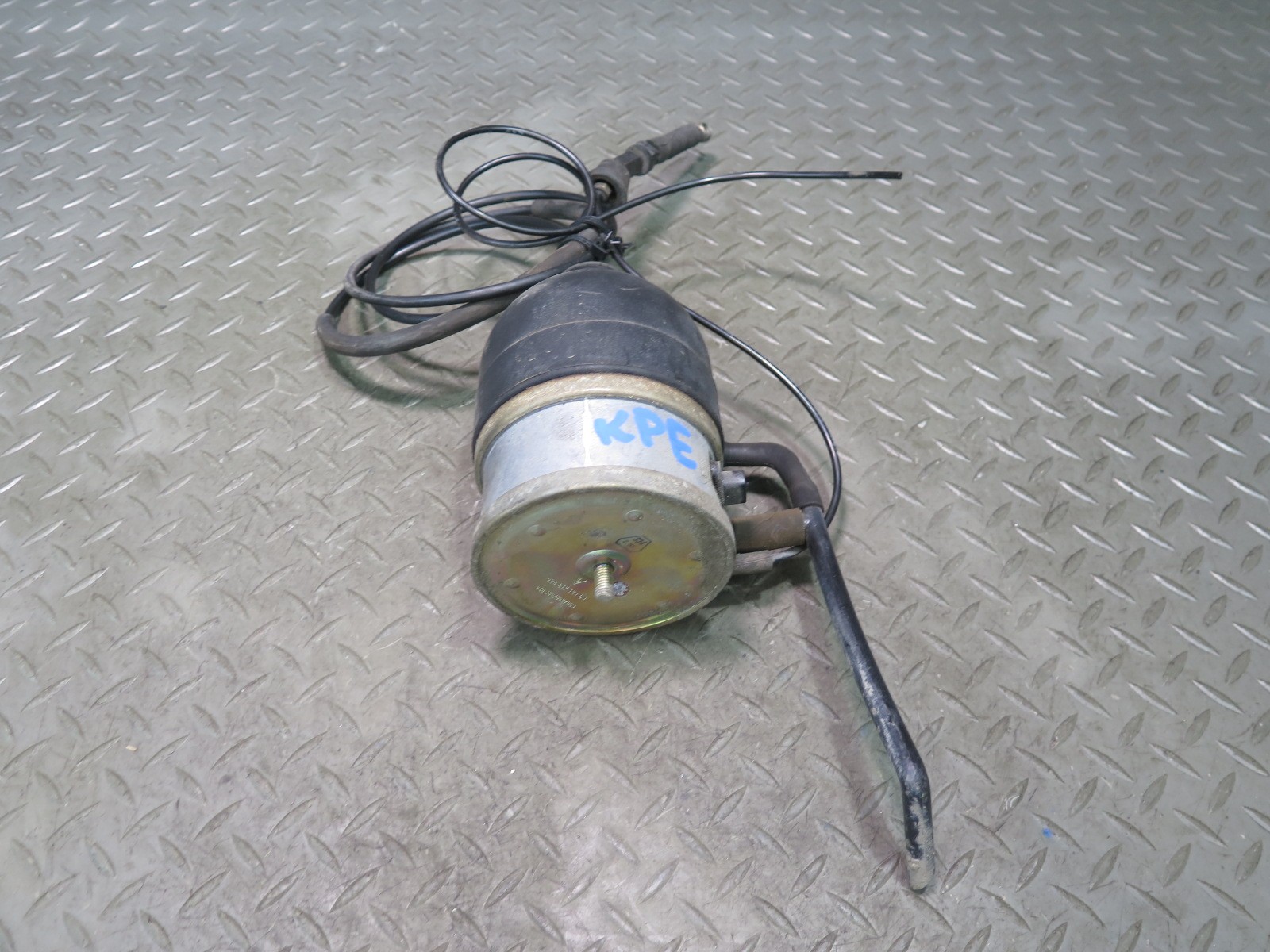 1985-1986 PORSCHE 928 S CRUISE CONTROL ACTUATOR SERVO DRIVE UNIT 92861712103