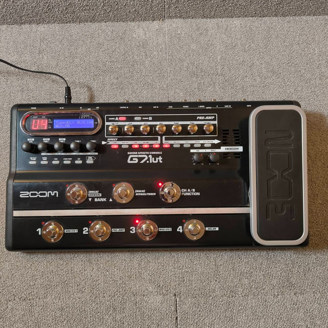 ZOOM G7.1ut Guitar Multi Effects Pedal Console Processor Used Body Only ※READ