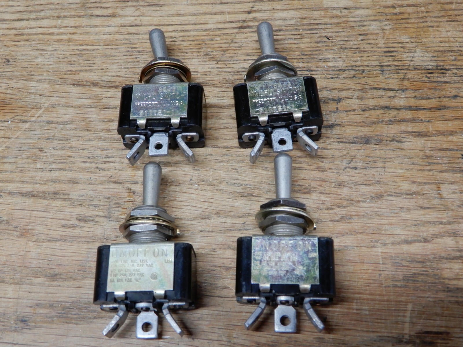 Micro Switch Toggles Qty 4 NOS 1511TS-1 ON-Off-ON SPDT Missing Screws