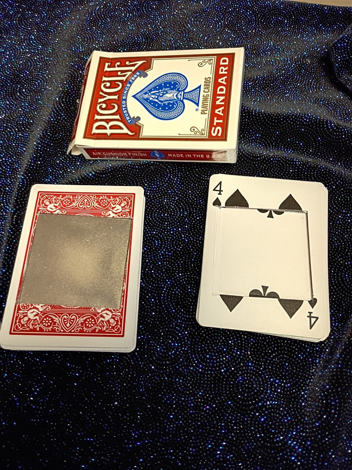 Pk Neomagnet Inside of Bicycle Playing Cards Powerful Magic Trick