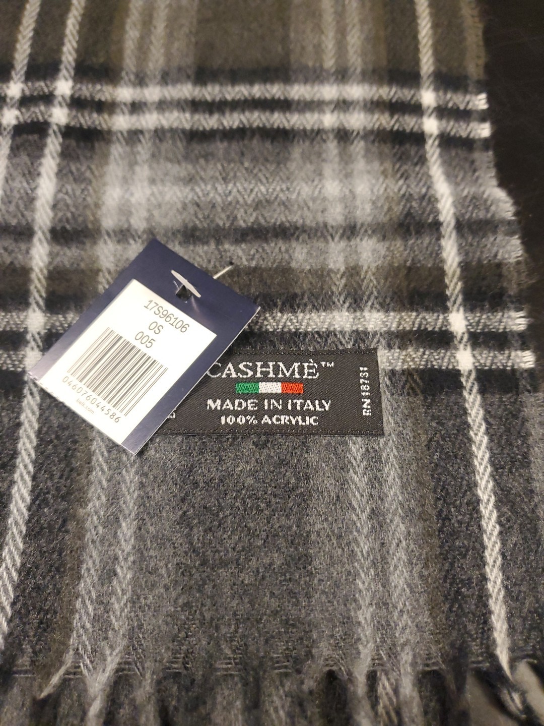 CASHME Mens Scarf Gray white Plaid Made in Italy Acrylic 65” Long 11” Wide EUC