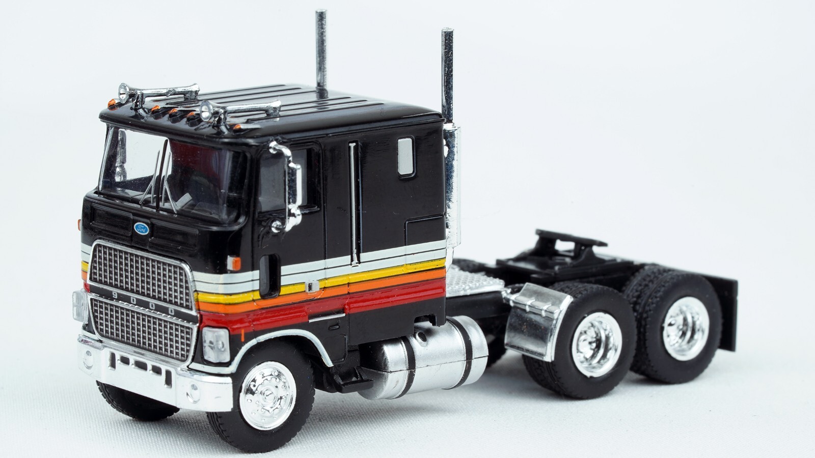 Brekina Ford CLT-9000 COE Truck Tractor BF Goodrich  Black #85853 HO 1/87 Scale