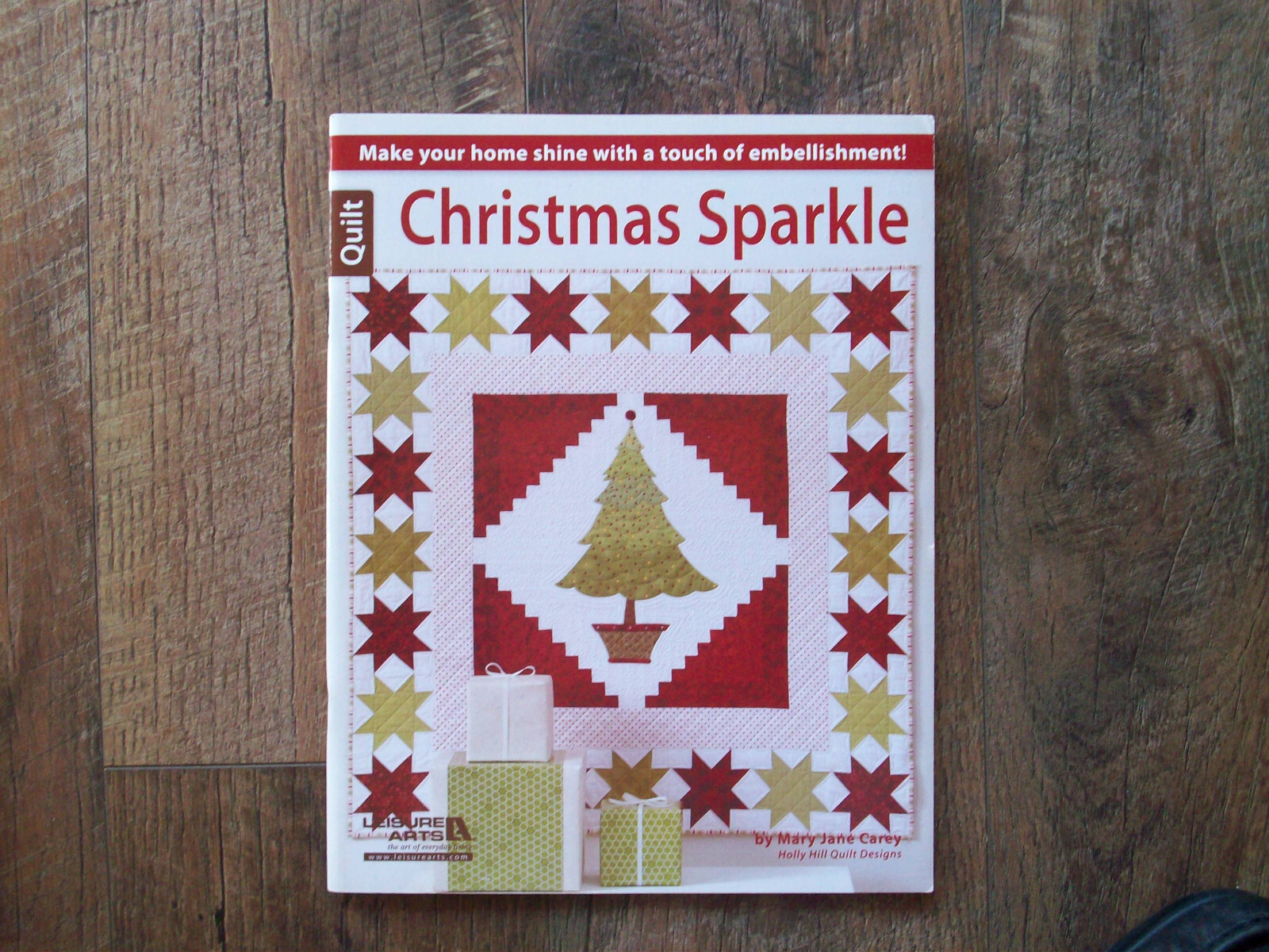 Christmas Sparkle Quilt Instruction book by Mary Jane Carey, 2013