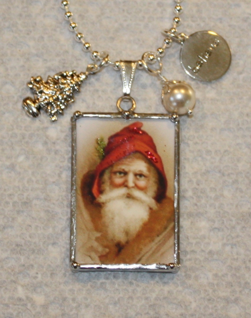 HANDSOME VICTORIAN SANTA  &  MERRY CHRISTMAS WISH REVERSIBLE POSTCARD NECKLACE