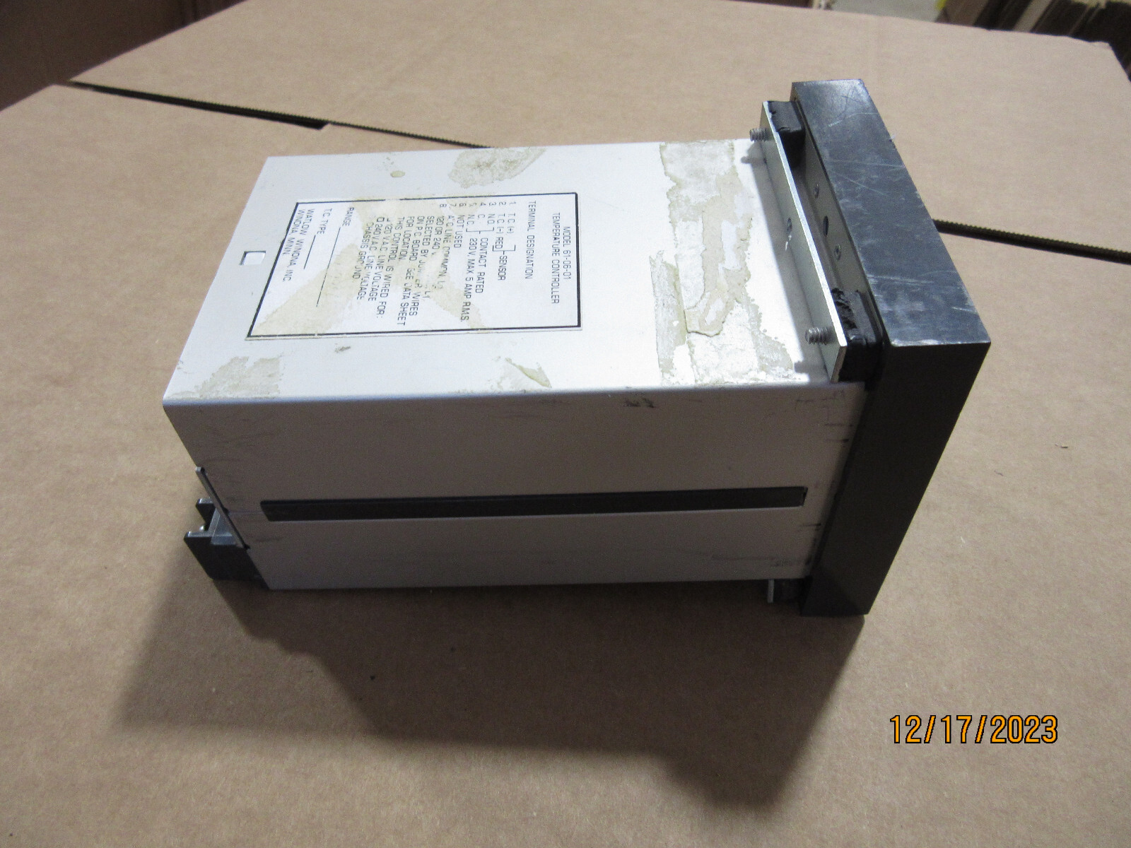 Watlow Model 61-06-01 Temperature Controller Works Good Free Shipping