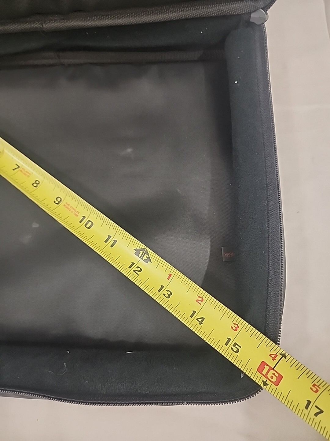 Salty Unbranded Laptop Soft Case Black 15"