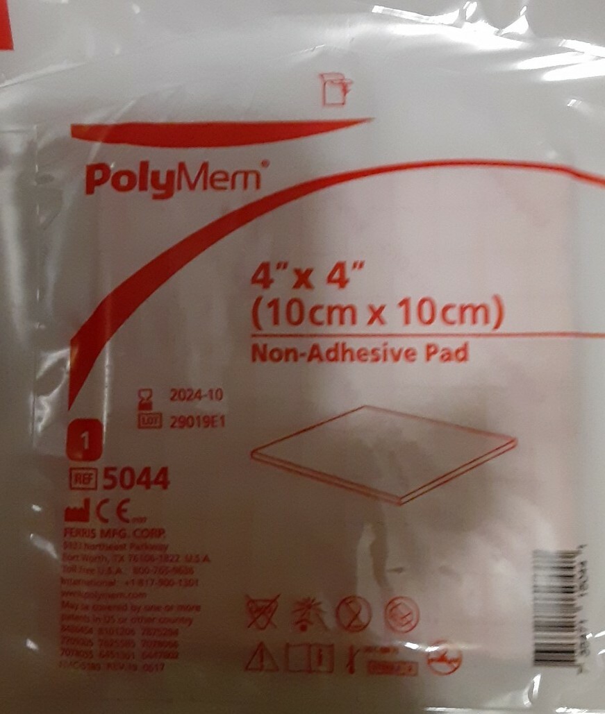 LOT OF 8~PolyMem 4" x 4" Non-Adhesive Pad~Foam Dressing~FREE SHIPPING
