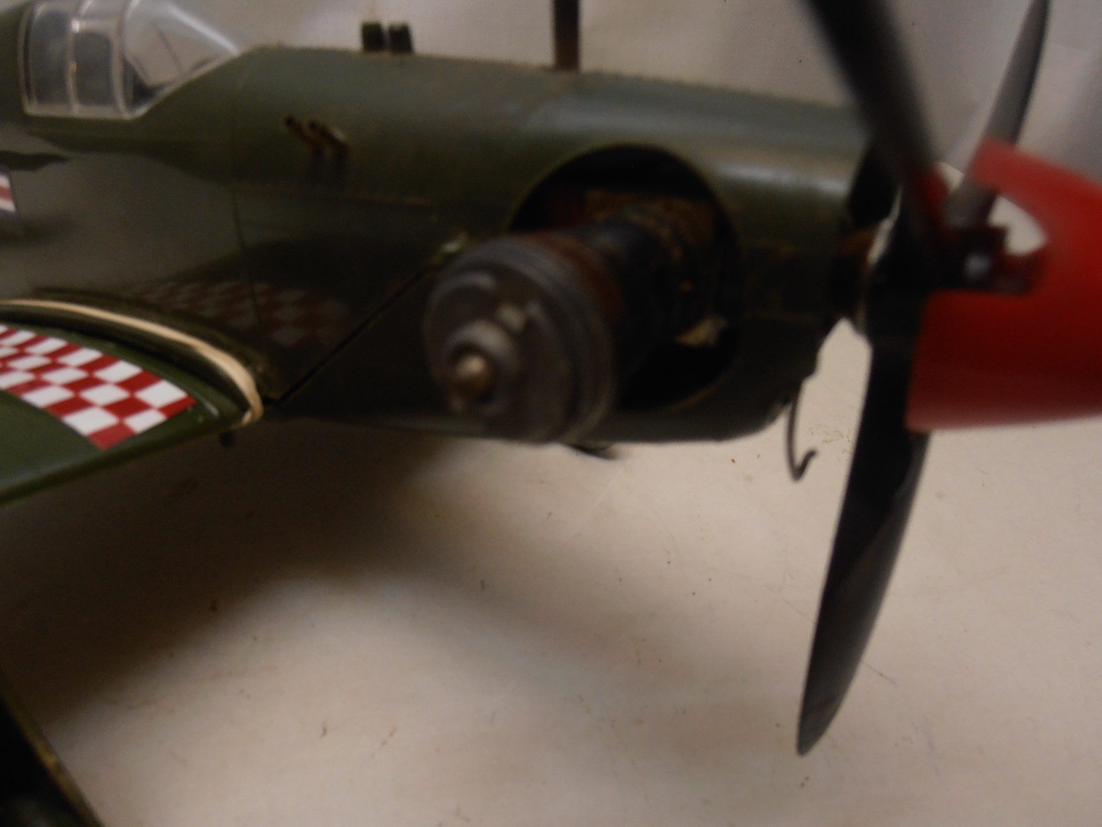 Cox 049 P-51 Avion