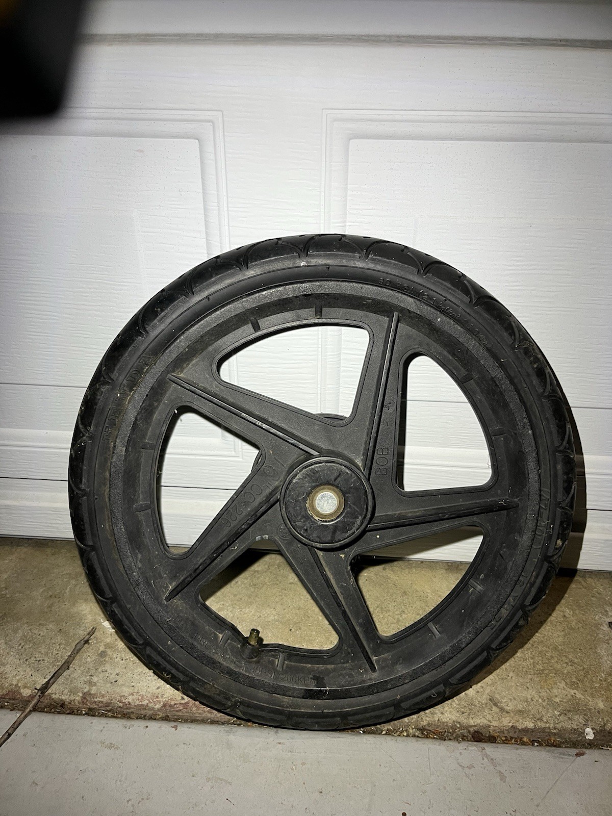 BOB Revolution Pro 16-Inch Right Rear Stroller Wheel Tire Drum Brake 2014-15