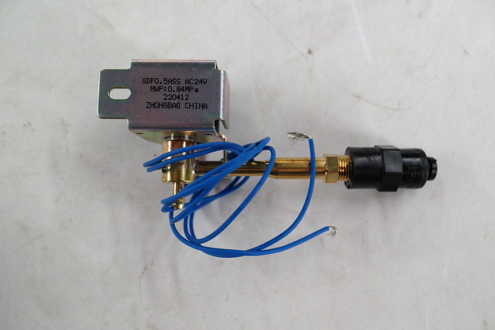 Honeywell 50041883-002 AC Solenoid Valve for HE100 and HE200