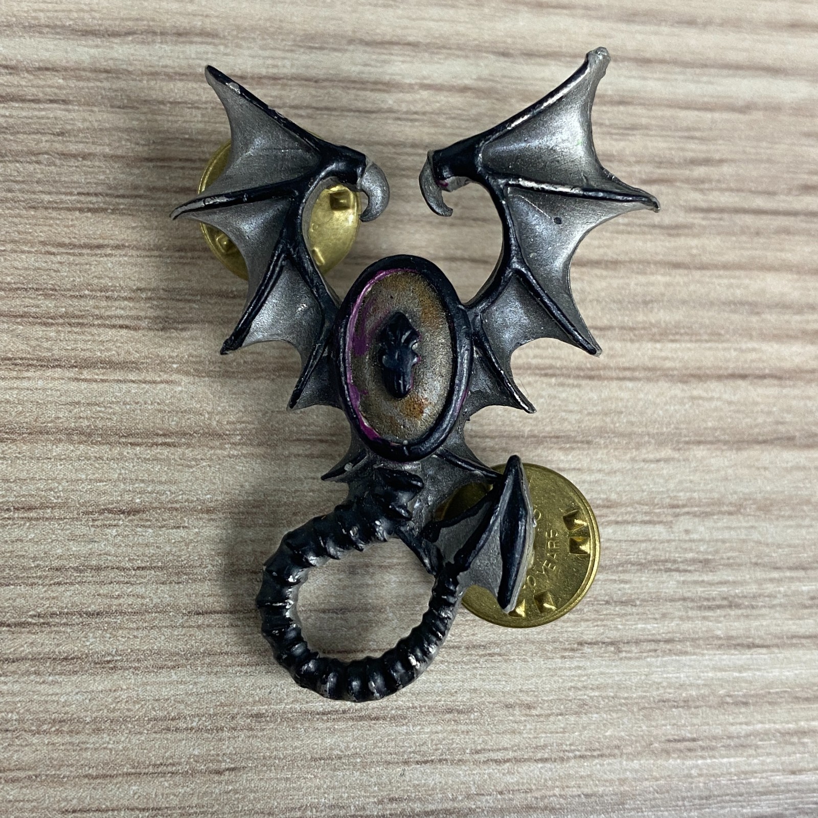 1 DARK ELF BULLDOG BUCKLE BATTLEGEAR PIN BADGE WARHAMMER FANTASY GAMES WORKSHOP