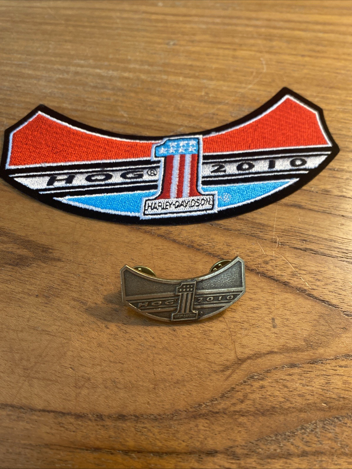 Harley Davidson Owners Group HOG 2010 Annual Membership Rocker Patch and Pin
