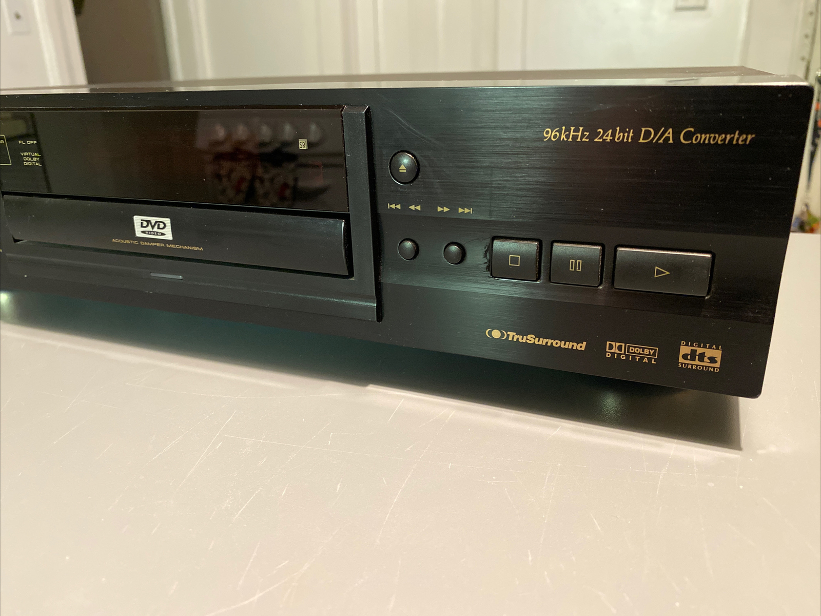 Pioneer DV-626D DVD Player with Component System Hookups