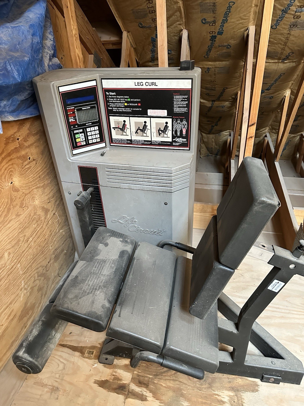 Commercial life fitness gym equipment