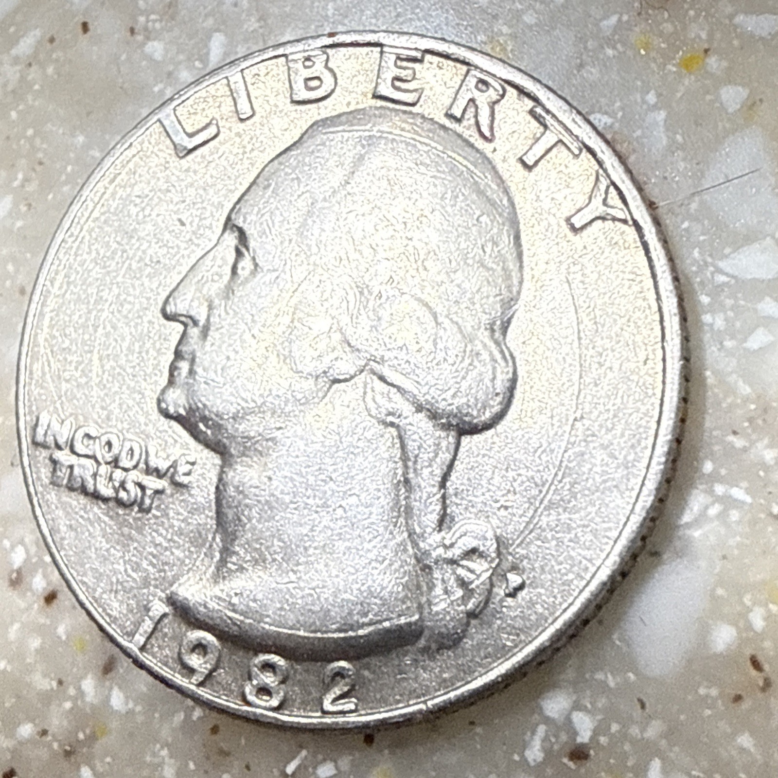 1982  P Washington Quarter 25c Coin (VERY RARE  ERROR) very rare check it out!!!