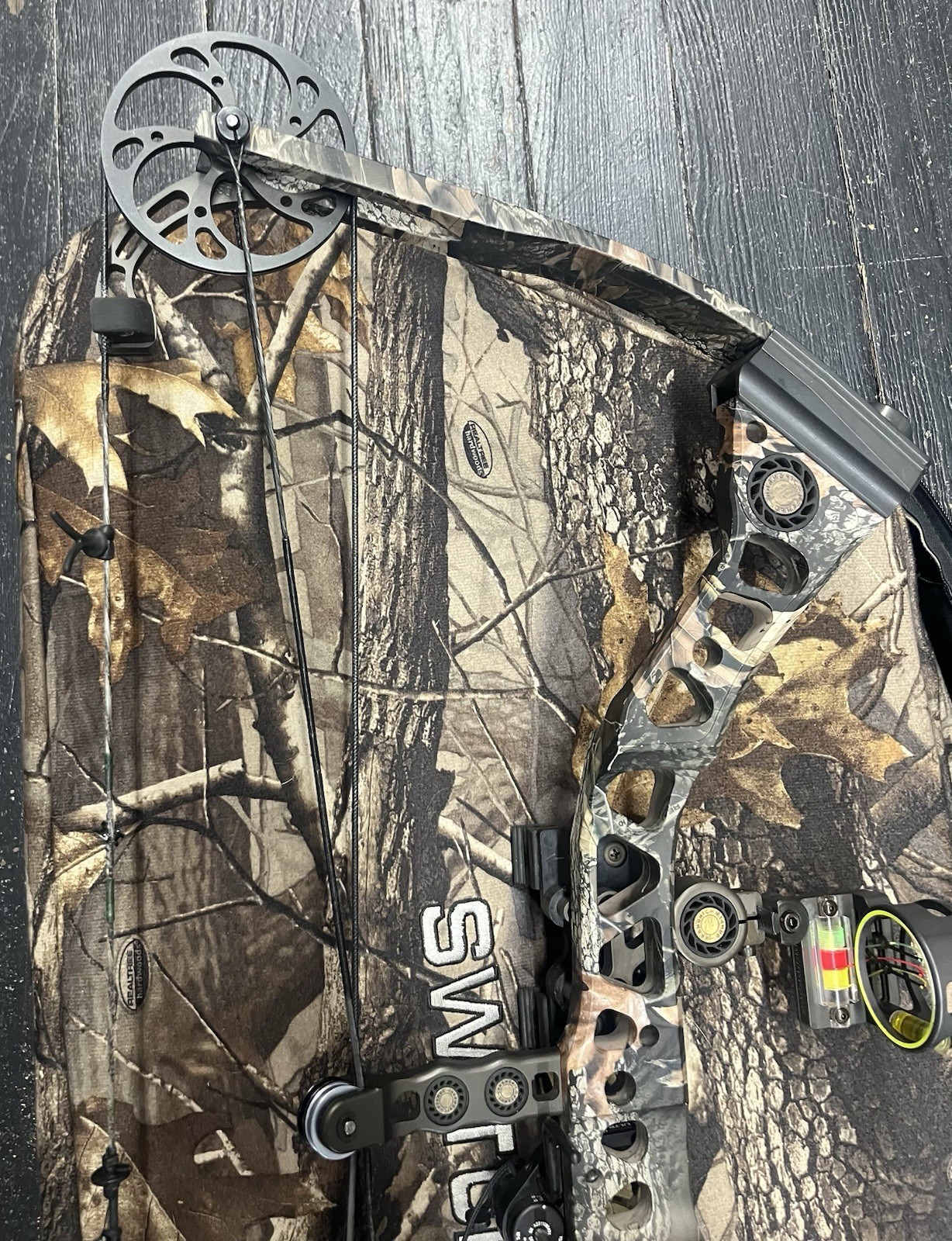 Mathews Solocam Switchback Bow With Case, sight ,and much more!