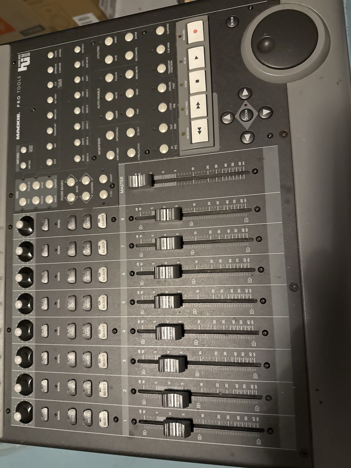 MACKIE HUI Pro Tools Control Surface 8-Channel Console/Tabletop
