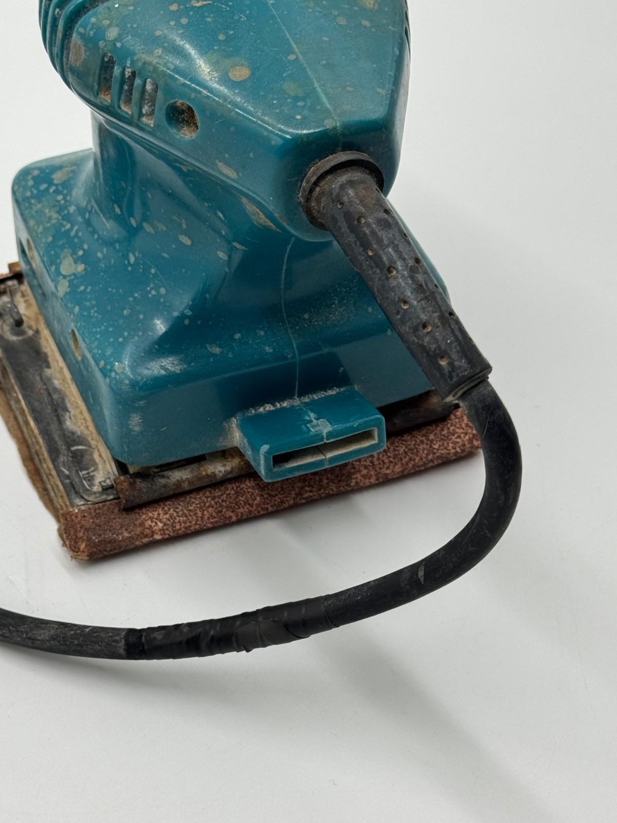 MAKITA B04550 FINISHING SANDER (P14021951)
