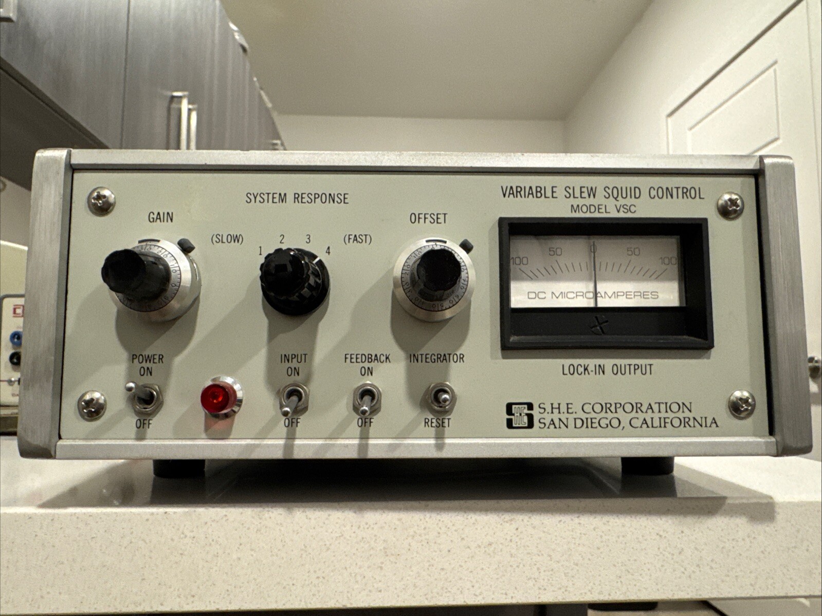 S.H.E. Corporation Squid Control Model 30