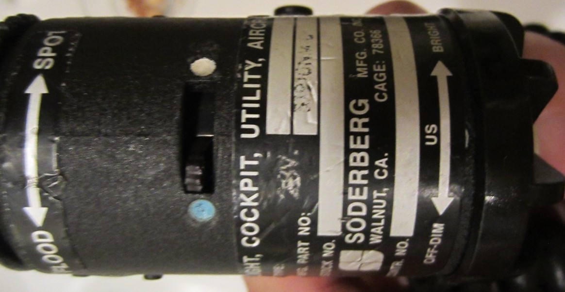 AIRCRAFT COCKPIT UTILITY LIGHT SODERBERG UNREADABLE PART NUMBER CLEAR LENSE