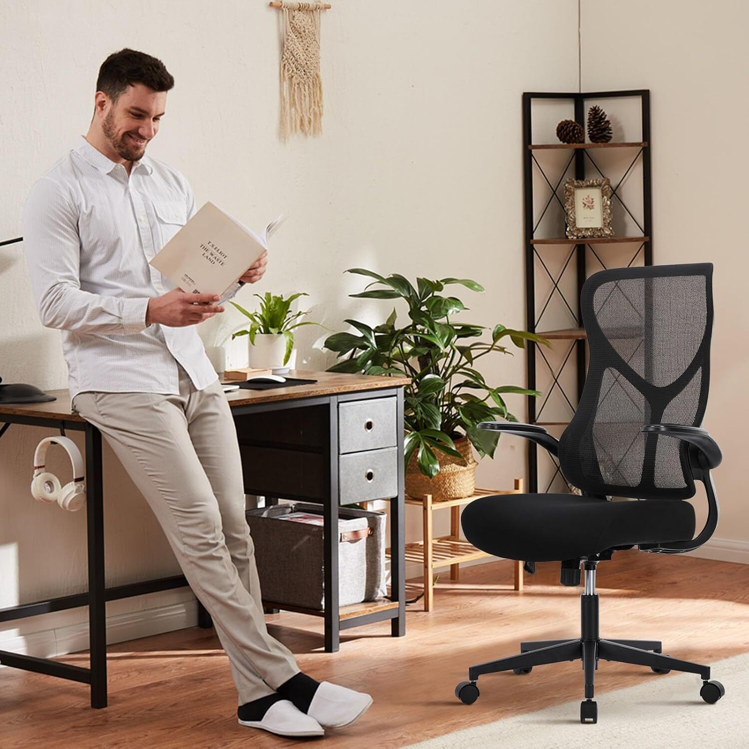 HOMEFLA Ergonomic Flip-up Arms Mesh Office Chair High Back Desk Chair with Wheel