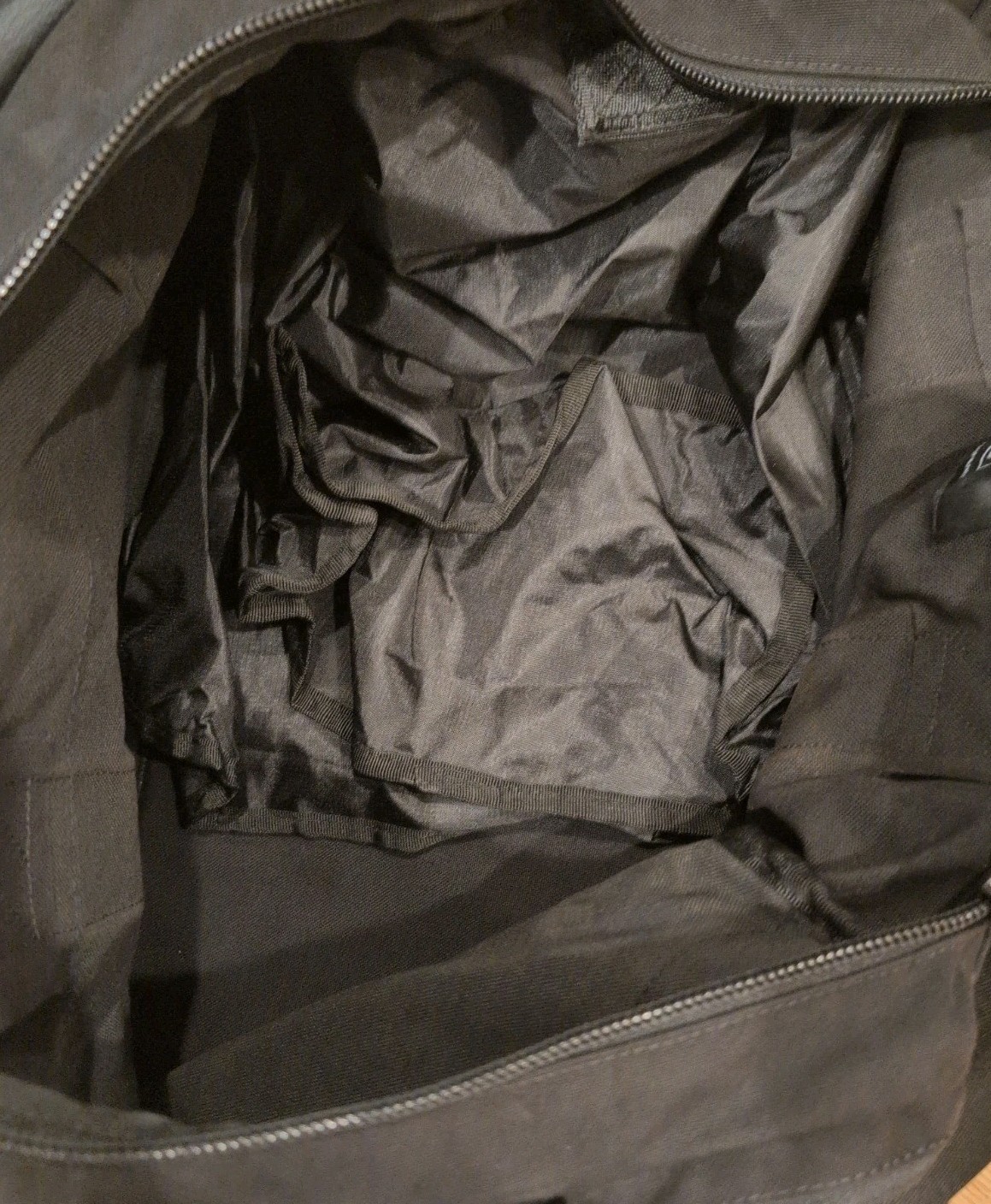 knkg plus duffel Medium 45l- NEW With Tags