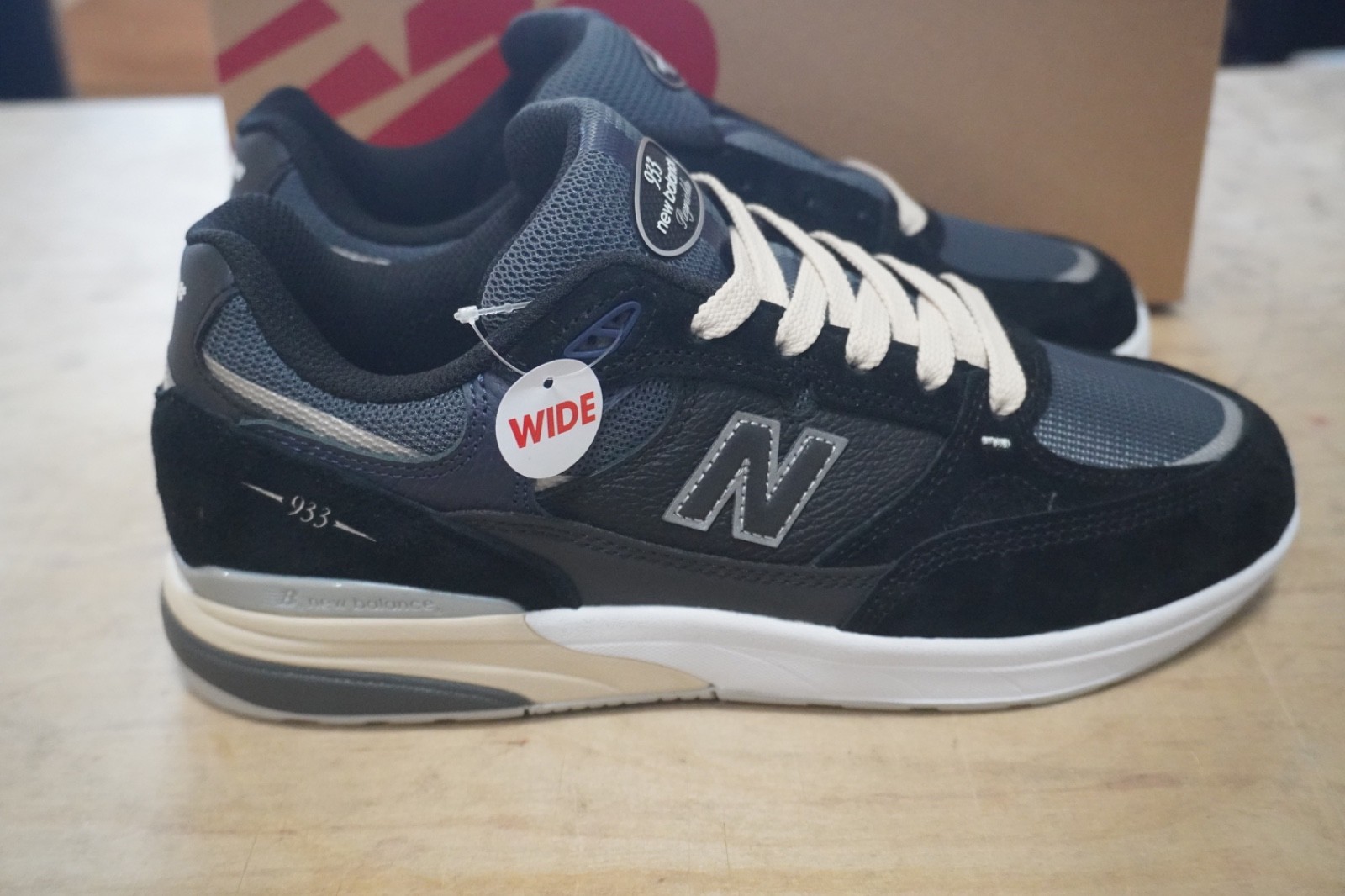 NB Numeric Andrew Reynolds 933 NEW black/blue UN933BNT