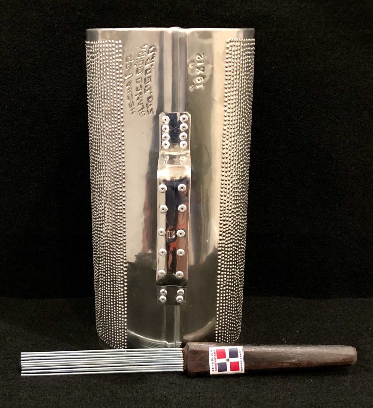 Blanco Guira Profesional 19”X 12” Con Su Gancho Incluido🇩🇴