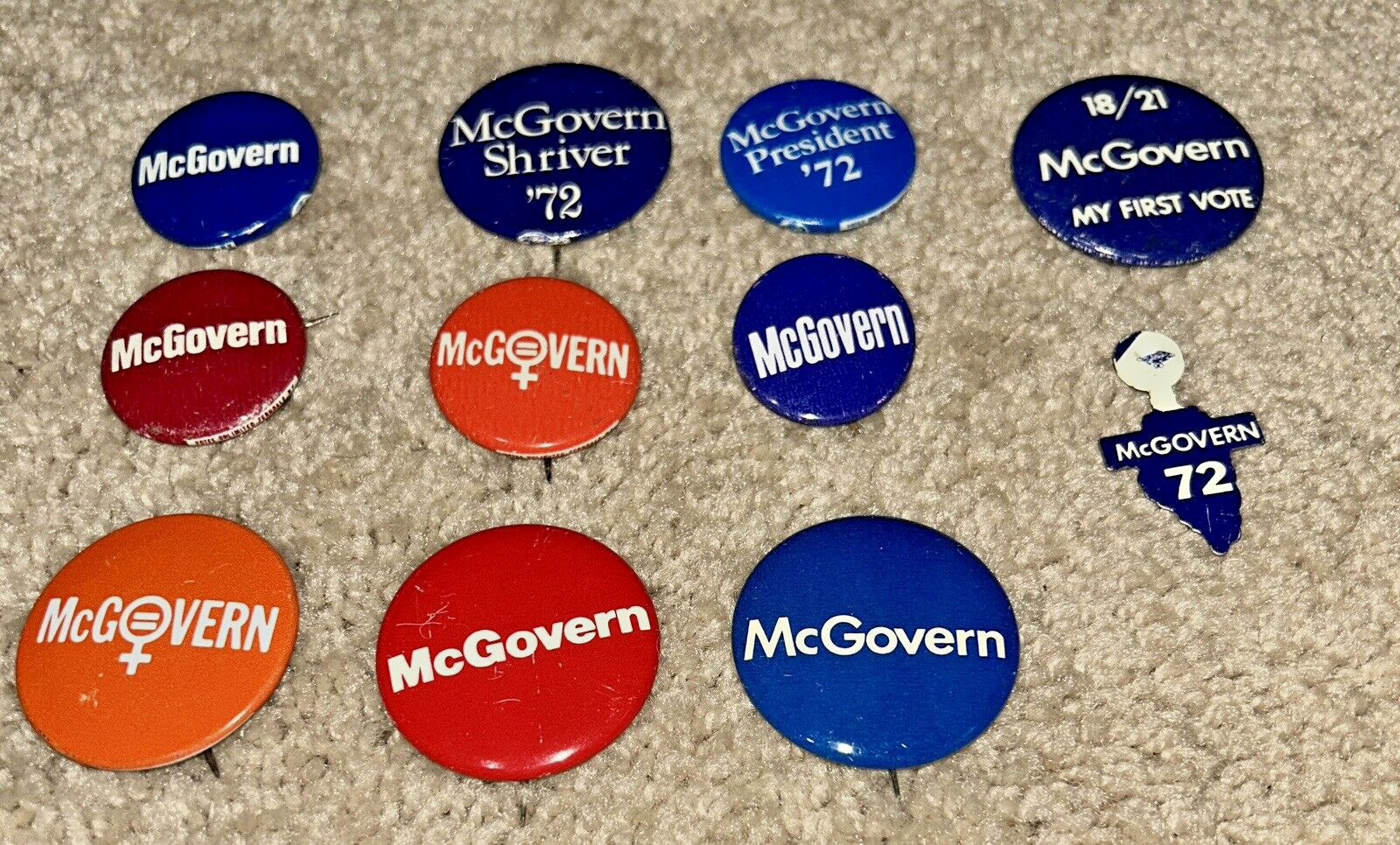 48 - 1972 Buttons GEORGE McGOVERN FOR PRESIDENT Buttons / Tab 11 Varieties
