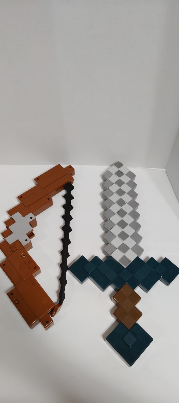 Minecraft Ultimate Bow And Sword With Sound Made By Mattel 2021 Mojang
