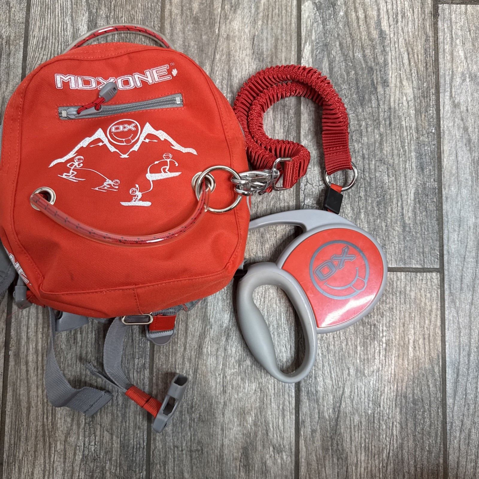 MDX One Snowboard & Ski Harness Kids Backpack - with Leash A1