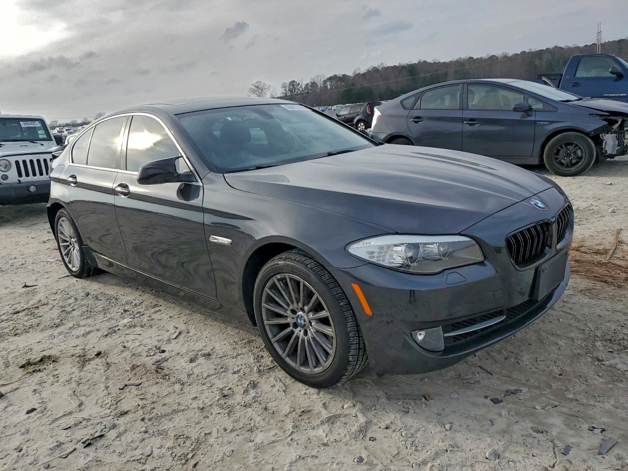 535I 2013 Glove Box 4950951