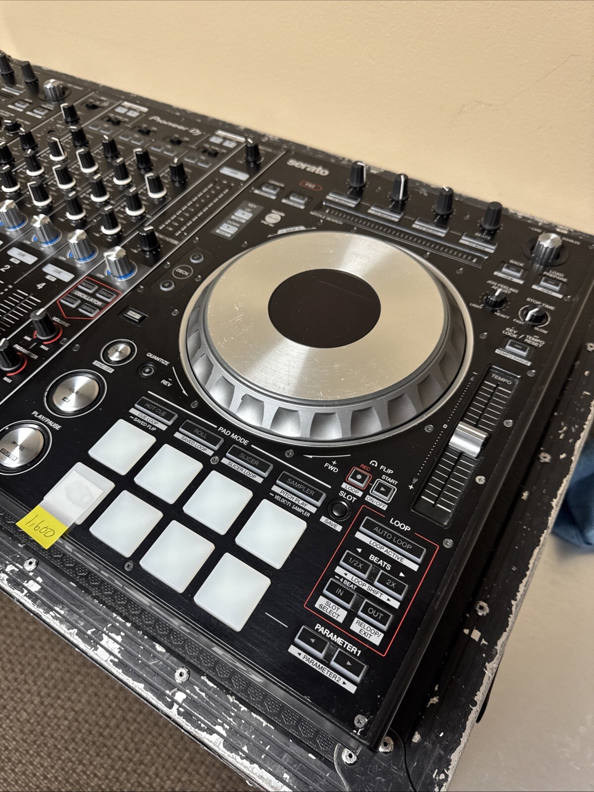 Serato dj controller DDJ- SZ2