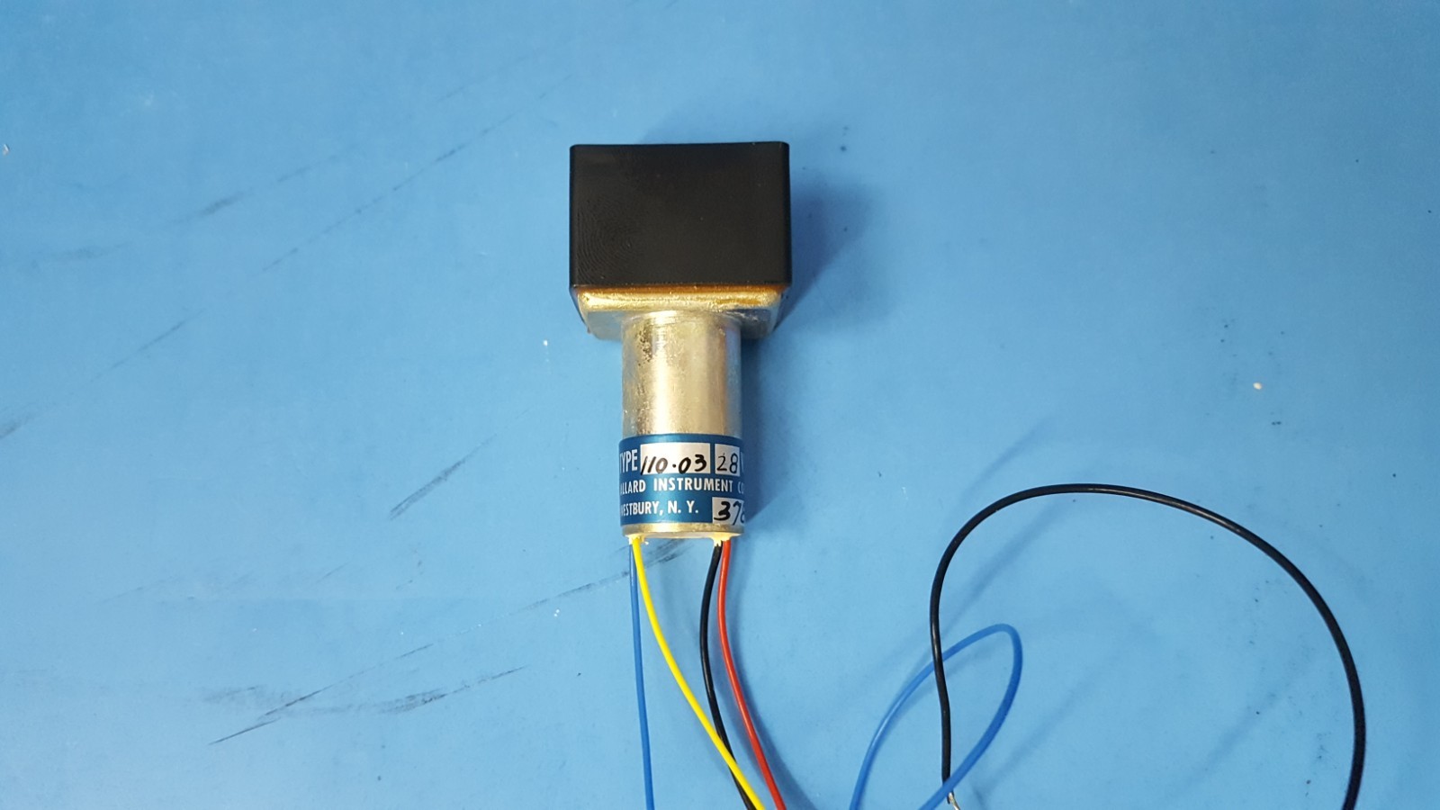 ONE PC- Indicator, 110.03, ALLARD Instruments, 28VDC, (MILES/MI-TE/00-YDS)