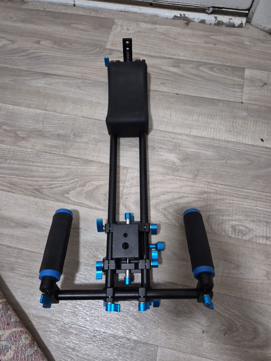 Neewer Camera Shoulder Rig