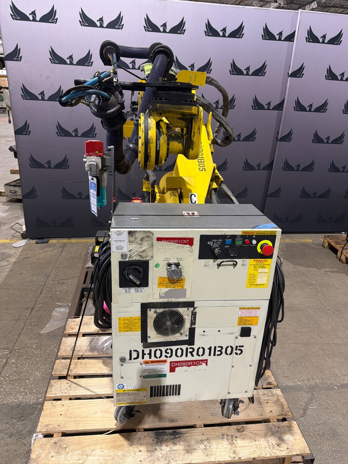 FANUC R‑2000iB/210F Complete with R‑30iB Controller and Leoni Dress Pack USED