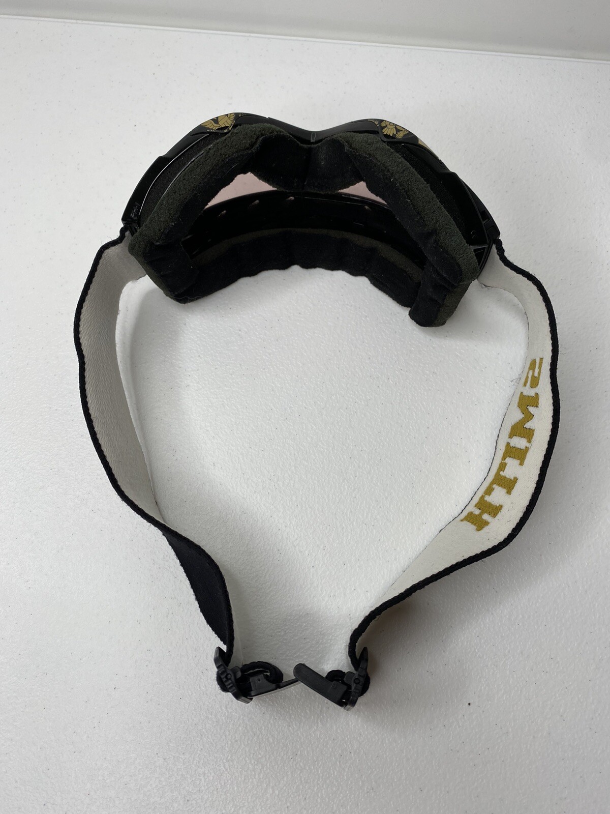 Smith Snowboarding/Skiing Goggles Gold And Black.