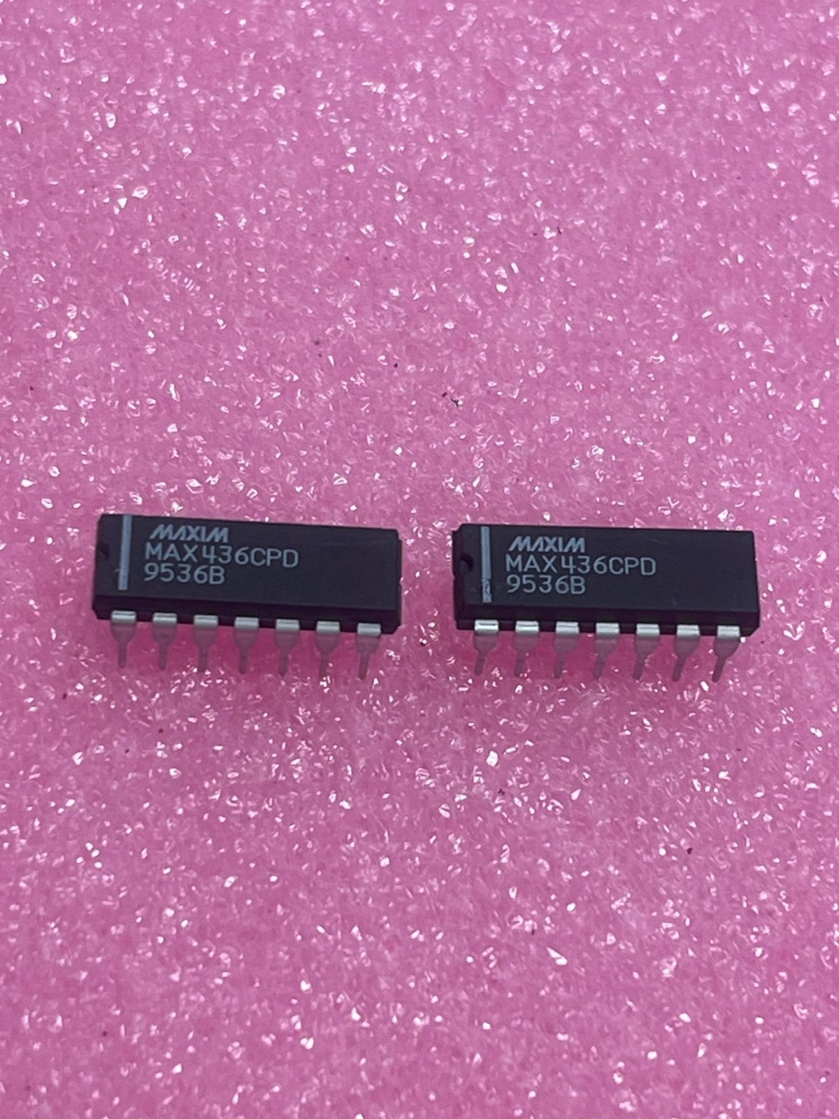 Maxim MAX436CPD DIFFERENTIAL AMPLIFIER, DIP 14PIN PLASTIC, Lot of 2pcs - NEW!