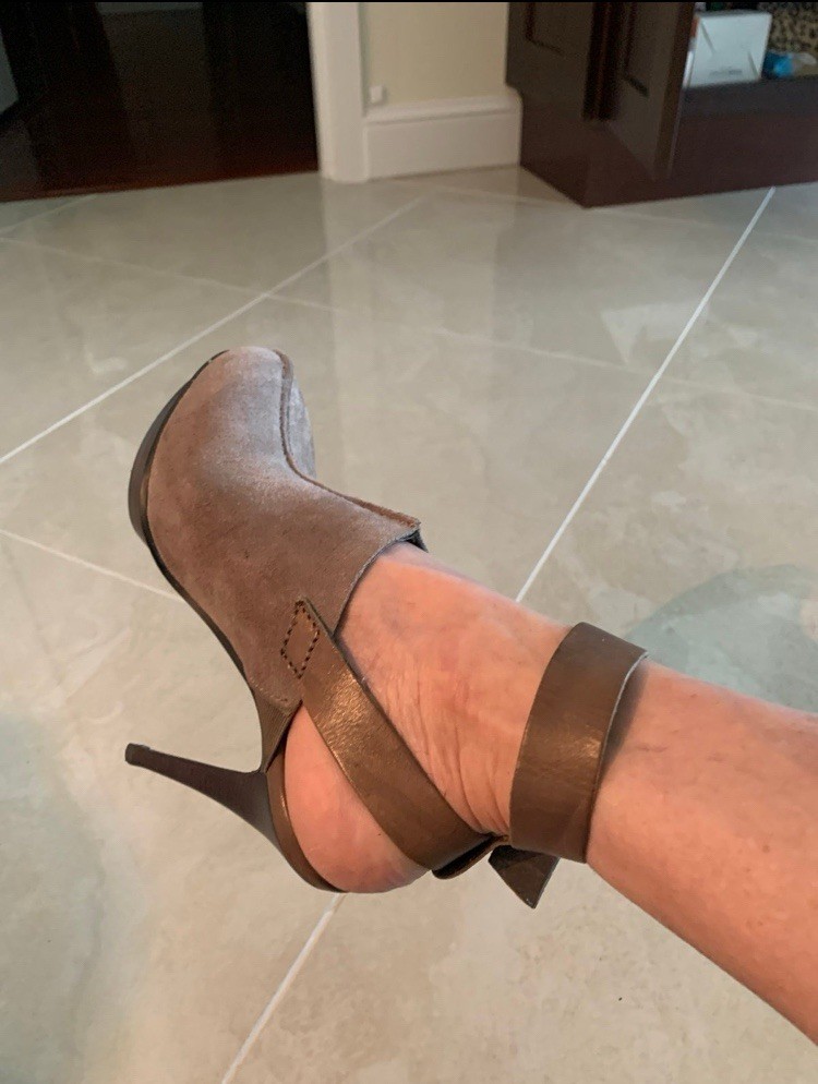 Miss Robertson heel boots