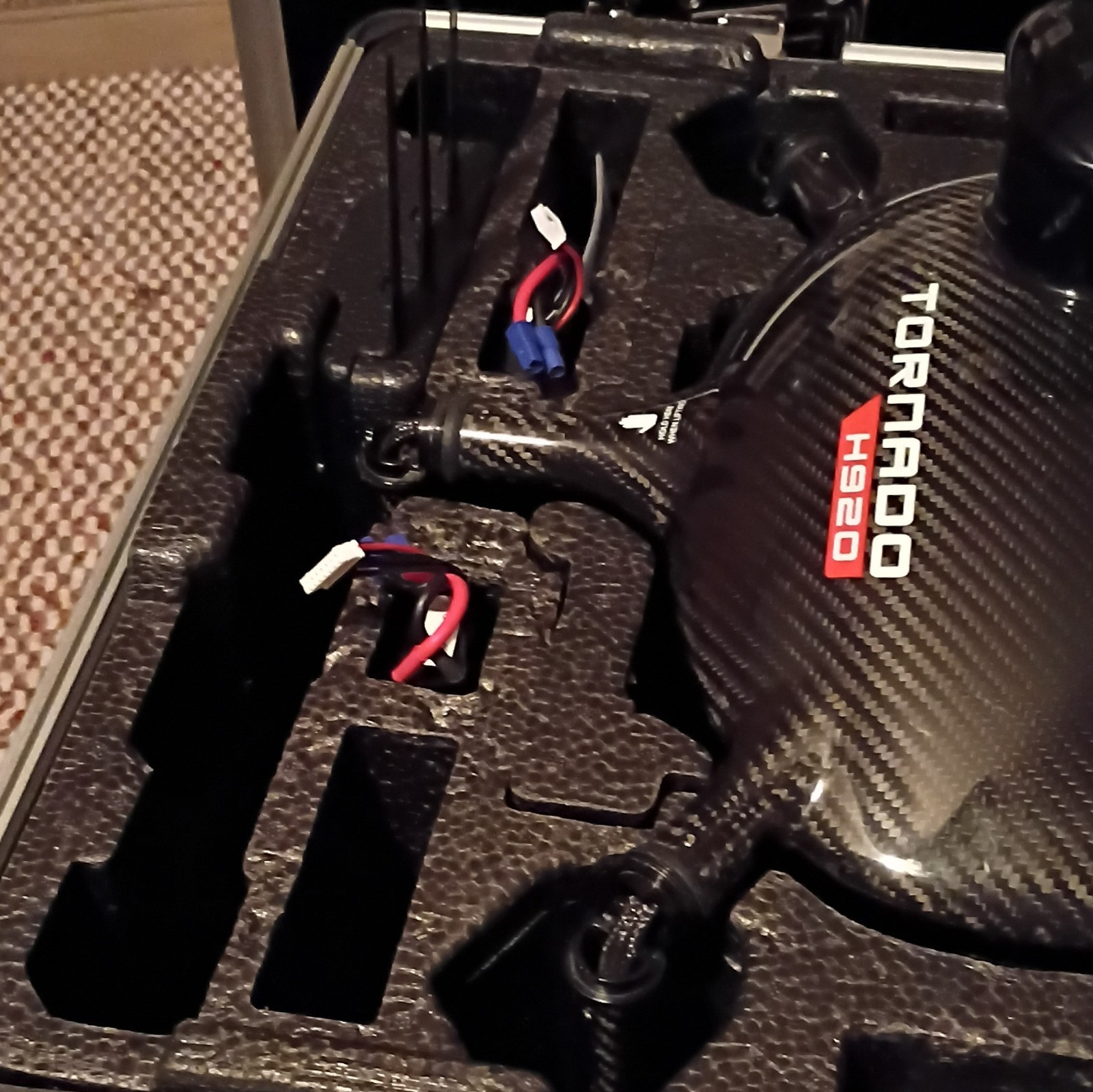 Yuneec Tornado H920 Carbon Fiber Hexacopter Drone & Hard Case