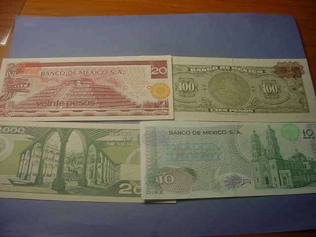 Mexico Set of 4 Notes Mostly UNC #87557