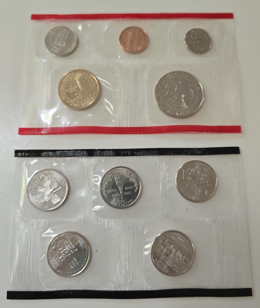 2000 P & D US Mint Uncirculated Set - OGP - 20 coins