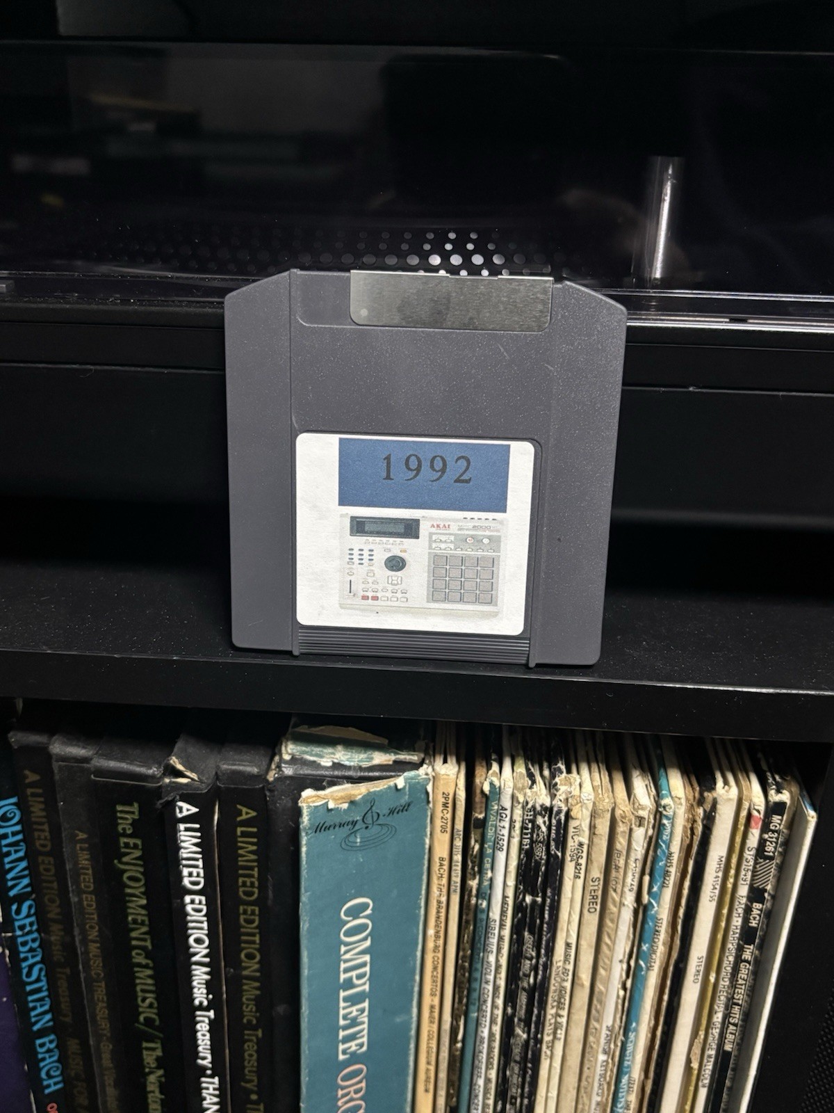 AKAI MPC 2000XL “1992” Drum Samples Includes Operating System 1.20 (Zip Disk)