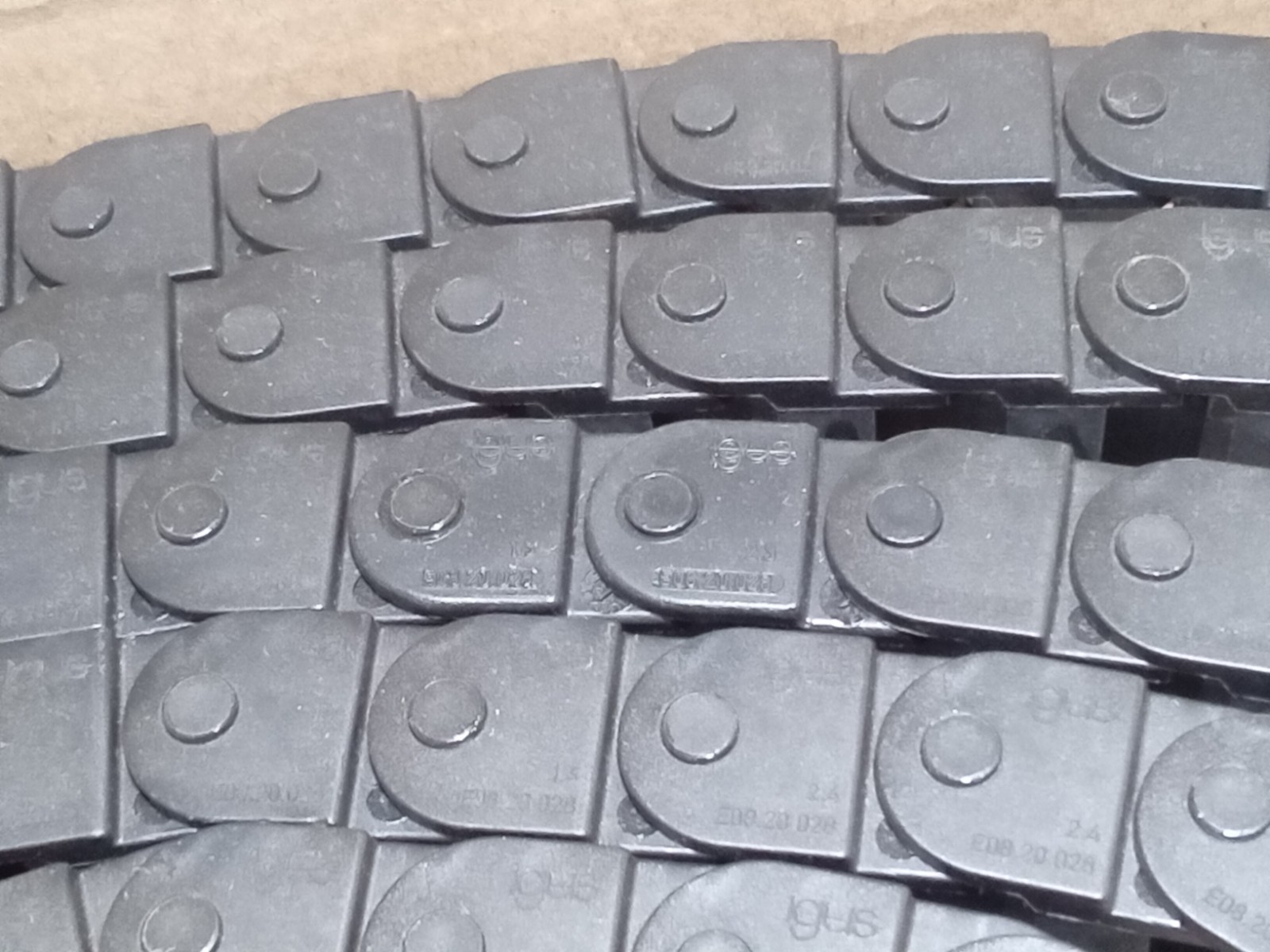 igus E08-20-028-0 Easy Chain 10 FT (L6A)