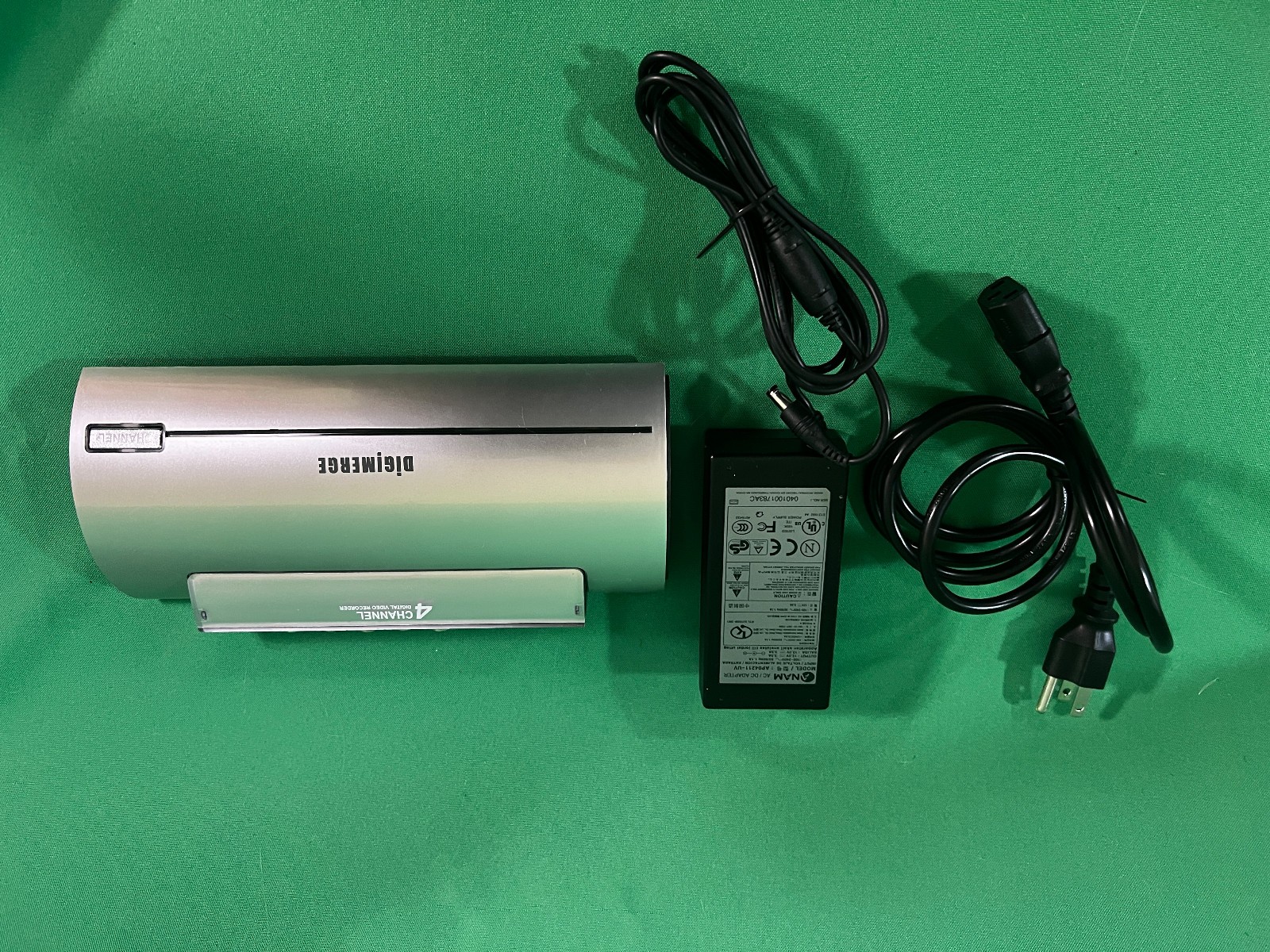 Digimerge - DIGIPRO4U Four Channel USB Video Capture Device Model: QDU470
