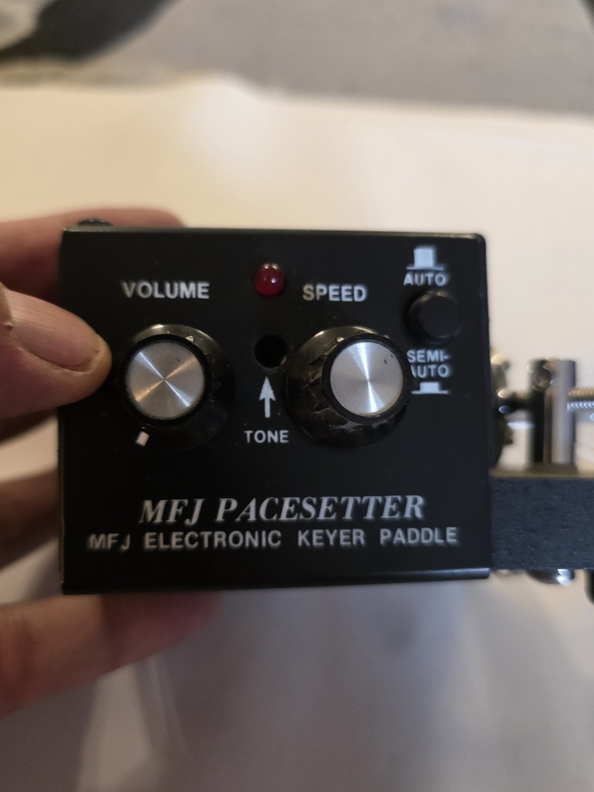 MFJ-422B-X Electronic Keyer Paddle